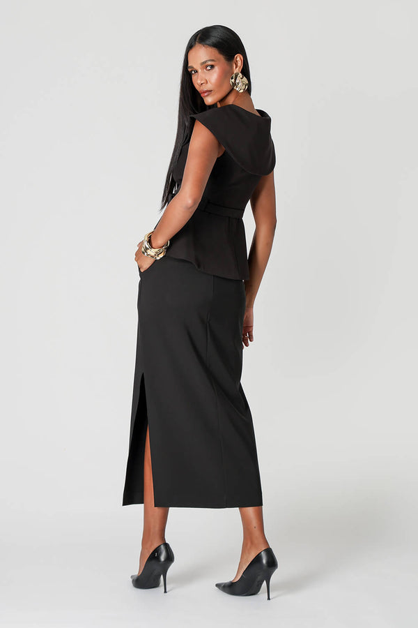 Blusa Peplum Alfaiataria com Gola Maxi