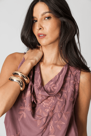 Blusa Balonê Decote Degagê sem Manga