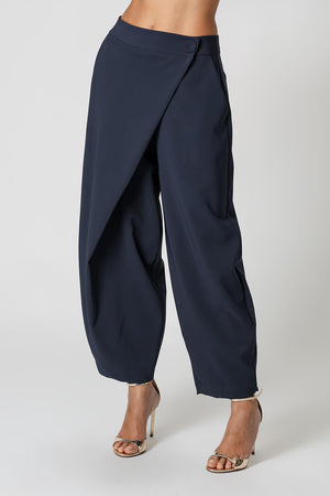 Calça Ballon De Alfaiataria Com Cós Transpassado