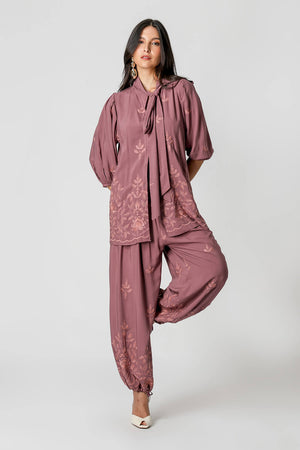 Camisa em Viscose Com Faixa e Bordado