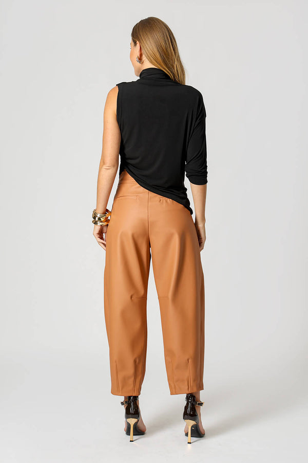 Blusa Assimétrica Ombro Único Em Malha ITY