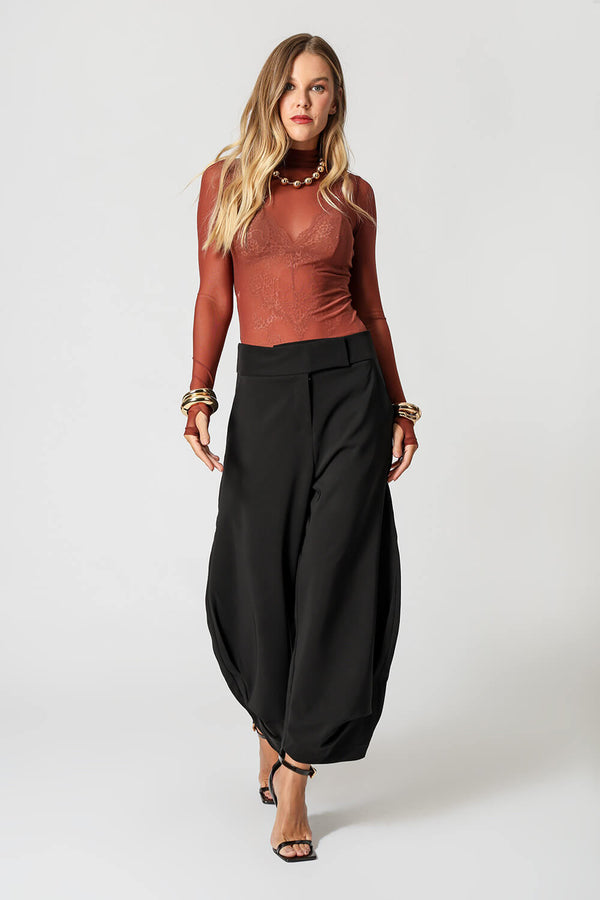 Blusa Tule Com Abertura Para Polegar