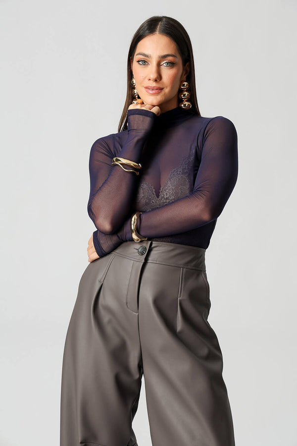 Blusa Tule Com Abertura Para Polegar