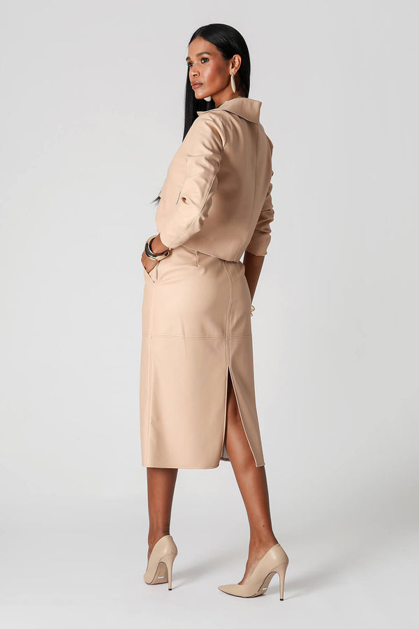 Jaqueta Minimal Em Couro Sintético