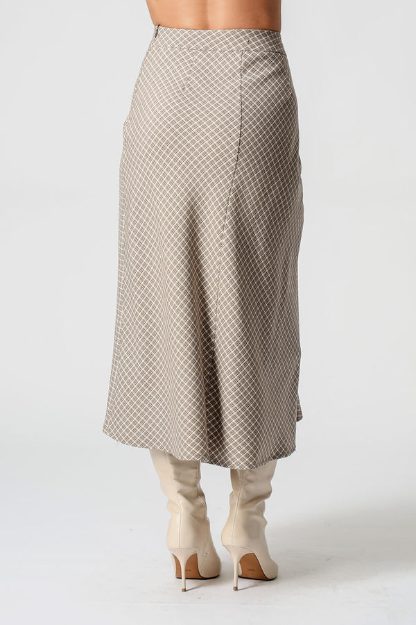 Saia Midi Tartan Com Volume Frontal