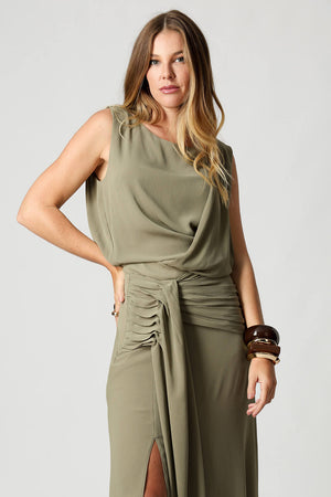 Blusa Chiffon com Decote Transpassado