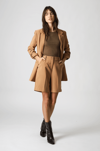 Blusa con pedrería aplicada - TABACO