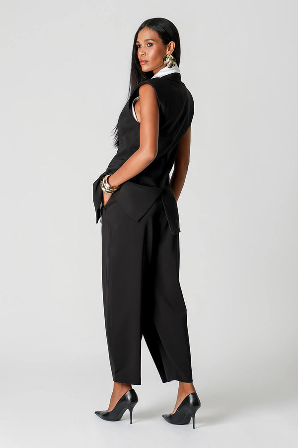 Colete e Blusa Alfaiataria com Ombreiras