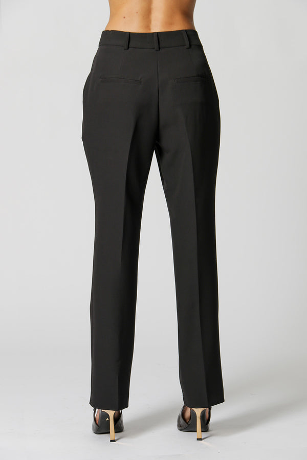 Calça Reta Com Recorte Frontal