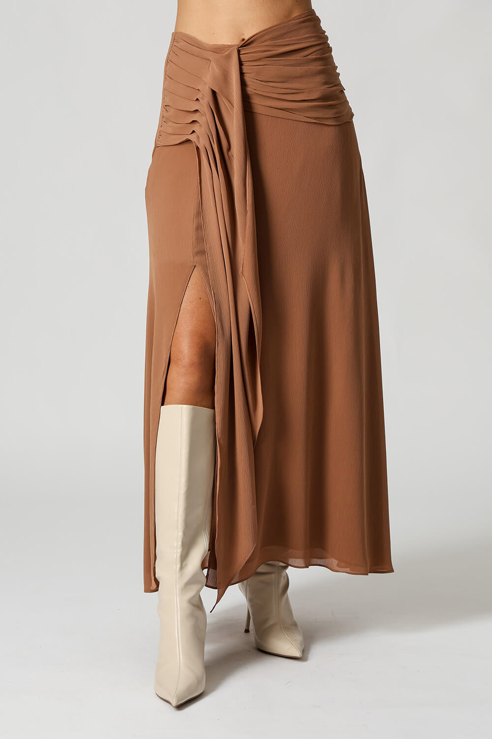 Saia Assimétrica Com Pala Drapeada