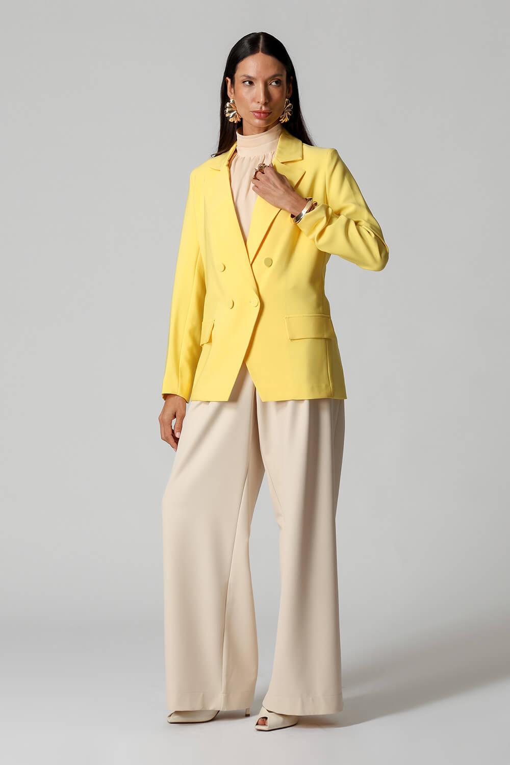 AMARELO