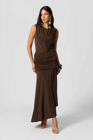 Saia Assimétrica com Volume Frontal