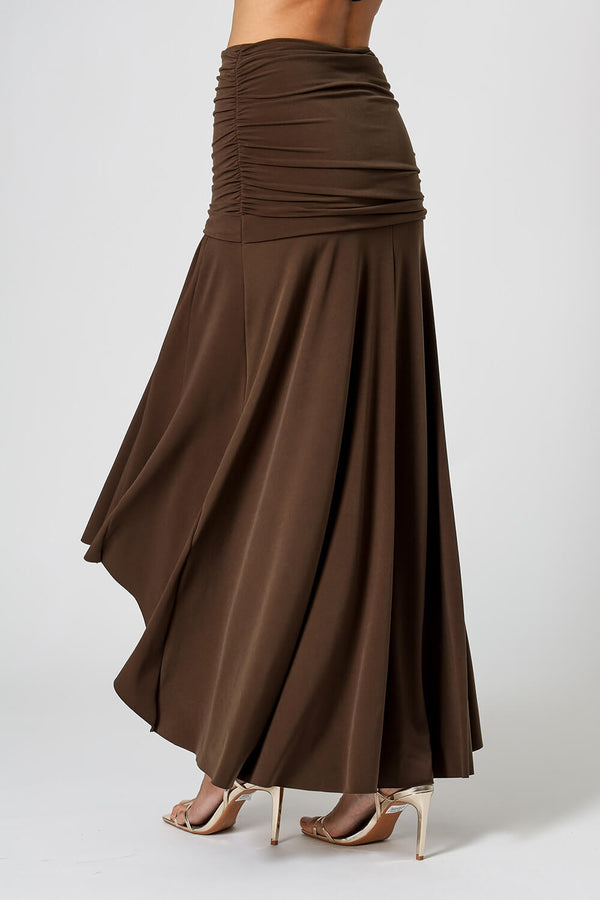 Saia Assimétrica com Volume Frontal