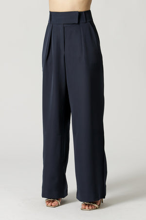 Calça Pantalona Minimalista