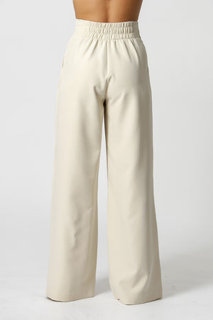 Calça Pantalona Minimalista