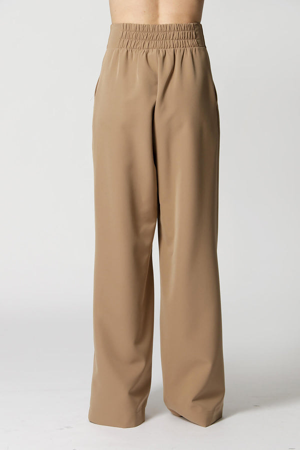 Calça Pantalona Minimalista