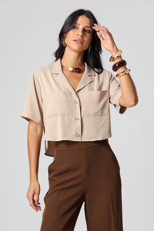 Camisa Cropped Com Bolsos