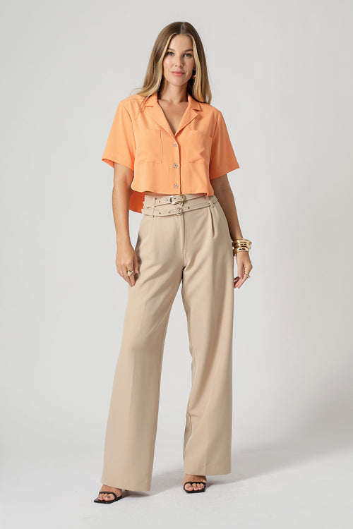 Camisa Cropped Com Bolsos