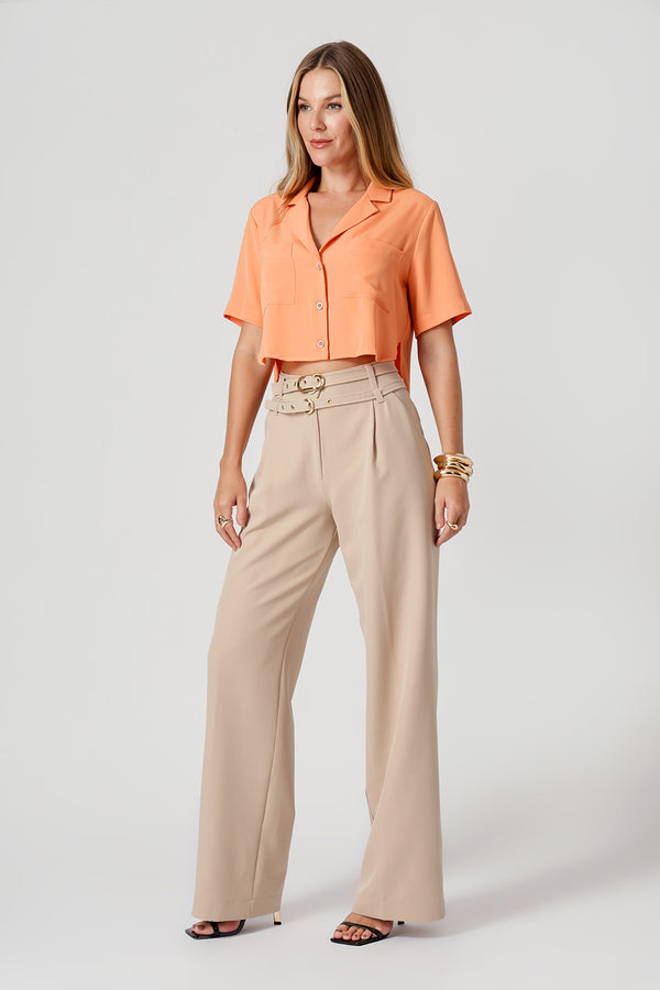 Camisa Cropped Com Bolsos