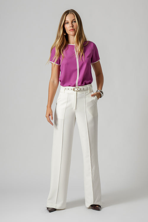 Blusa Com Detalhes Contrastante