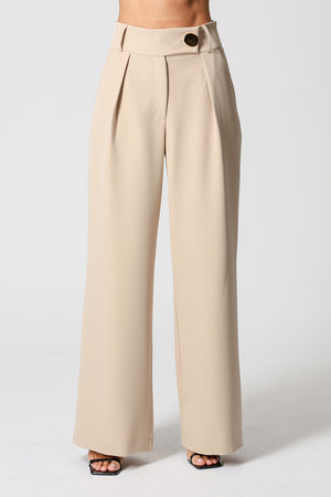 Calça Pantalona Cós Minimalista Com Botão Dourado