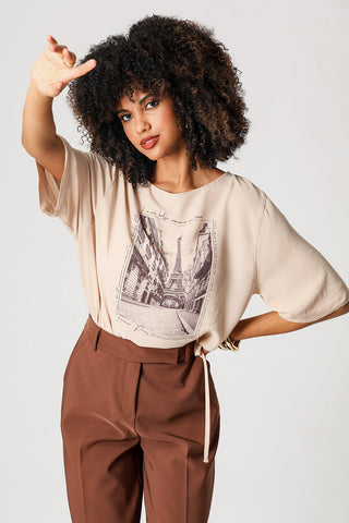 T-shirt Com Estampa e Pedrarias - AREIA 5