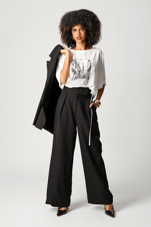 T-shirt Com Estampa e Pedrarias