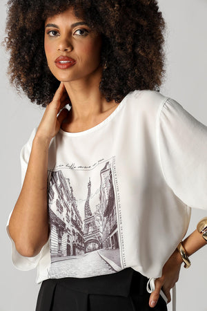 T-shirt Com Estampa e Pedrarias