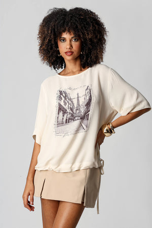 T-shirt Com Estampa e Pedrarias