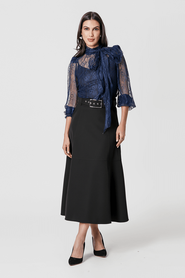 Blusa Gola Alta Com Laço De Renda