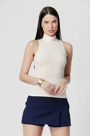 Blusa de Viscose Canelada Gola Alta