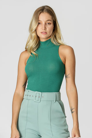 Blusa de viscosa acanalada con cuello alto - GARRAFA