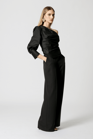 Blusa de un solo hombro con pliegues asimétricos - NEGRO