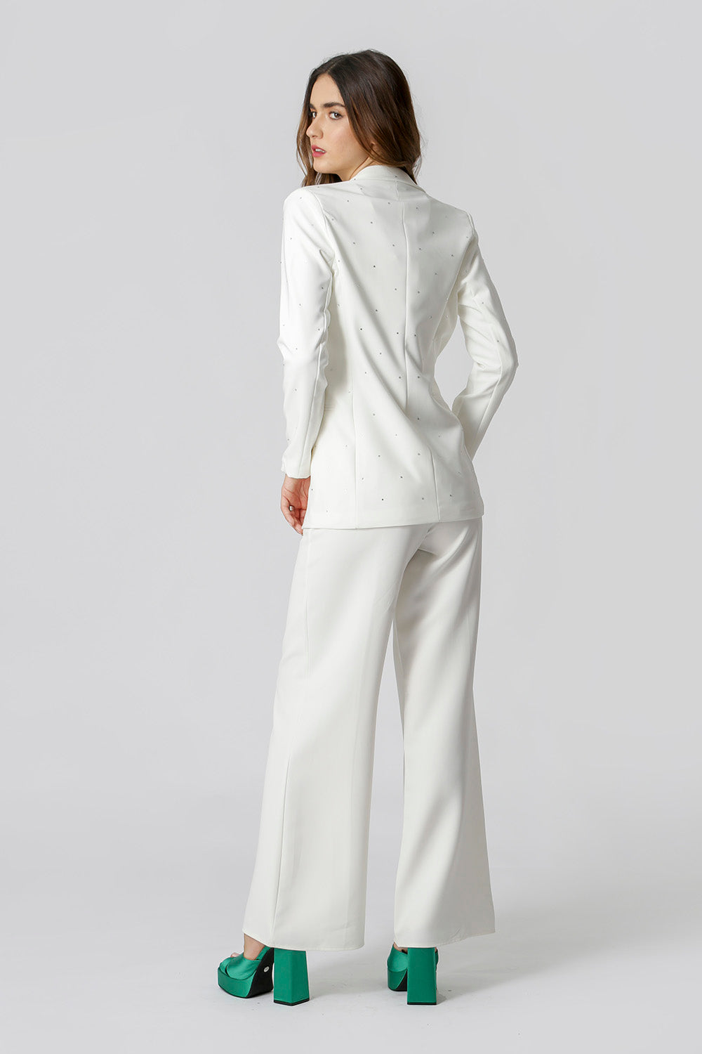 OFF WHITE