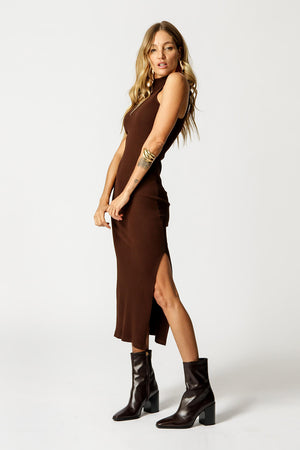 Vestido Canelado Com Cava Assimetrica E Gola