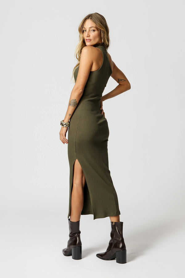 Vestido Canelado Com Cava Assimetrica E Gola