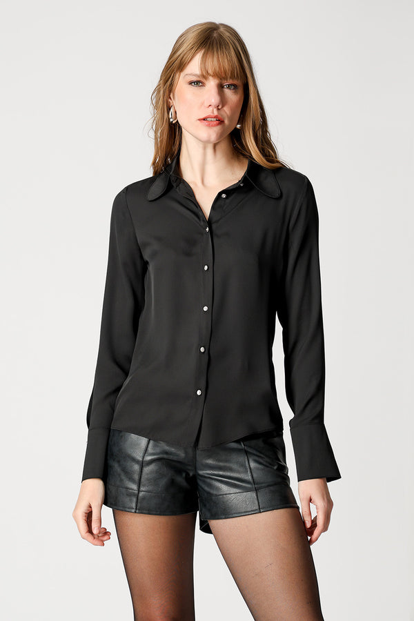 Camisa com Punho Francês e Botões de Strass