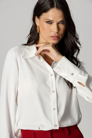 Camisa com Punho Francês e Botões de Strass