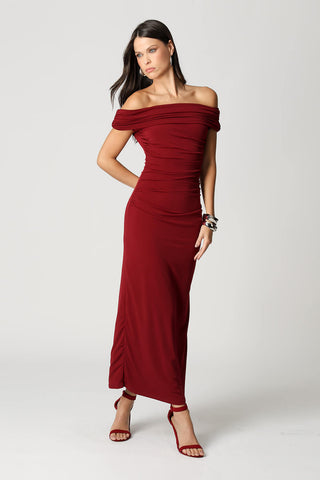 Vestido con hombros descubiertos y abertura - VINHO ESC