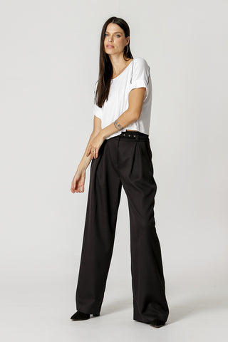 Blusa Cropped Com Detalhes - BRANCO