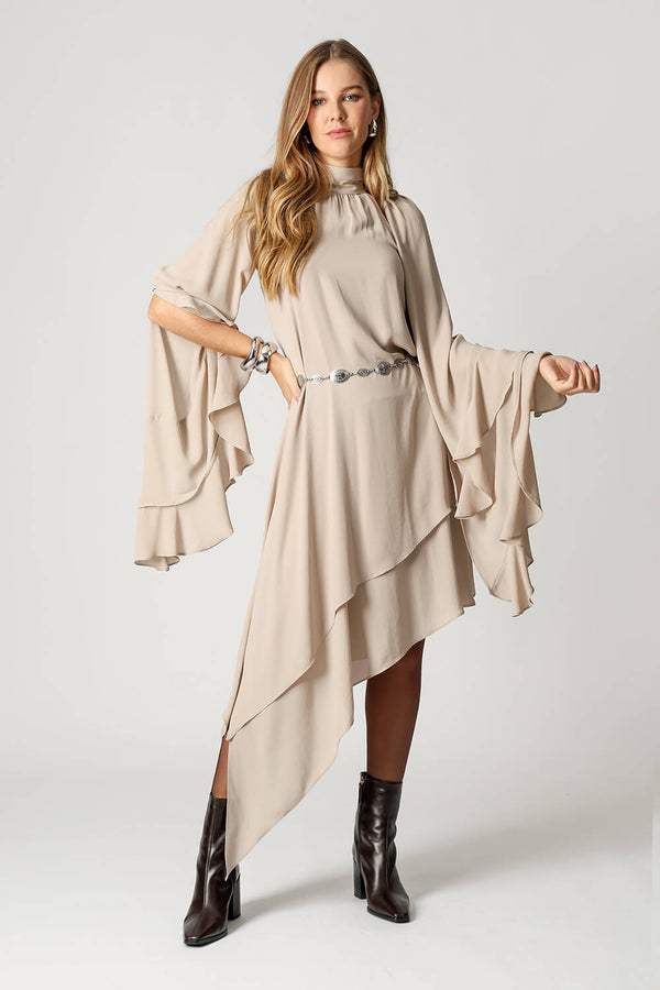 Vestido Camadas Assimétricas