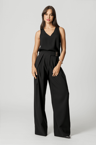 Blusa Com Decote V Sem Manga - PRETO