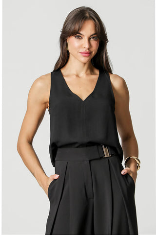 Blusa Com Decote V Sem Manga - PRETO