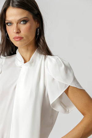 Blusa Com Faixa No Decote