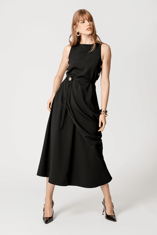 Blusa Túnica com Botões Laterais e Broche - PRETO