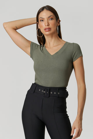 Blusa Malha Canelada Decote V - VERDE ACINZENTADO