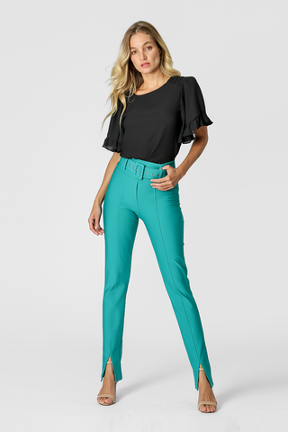 Blusa con mangas con volantes - NEGRA