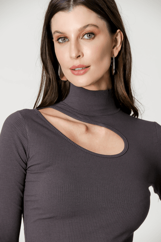 Blusa de cuello acanalado ajustado - CHUMBO