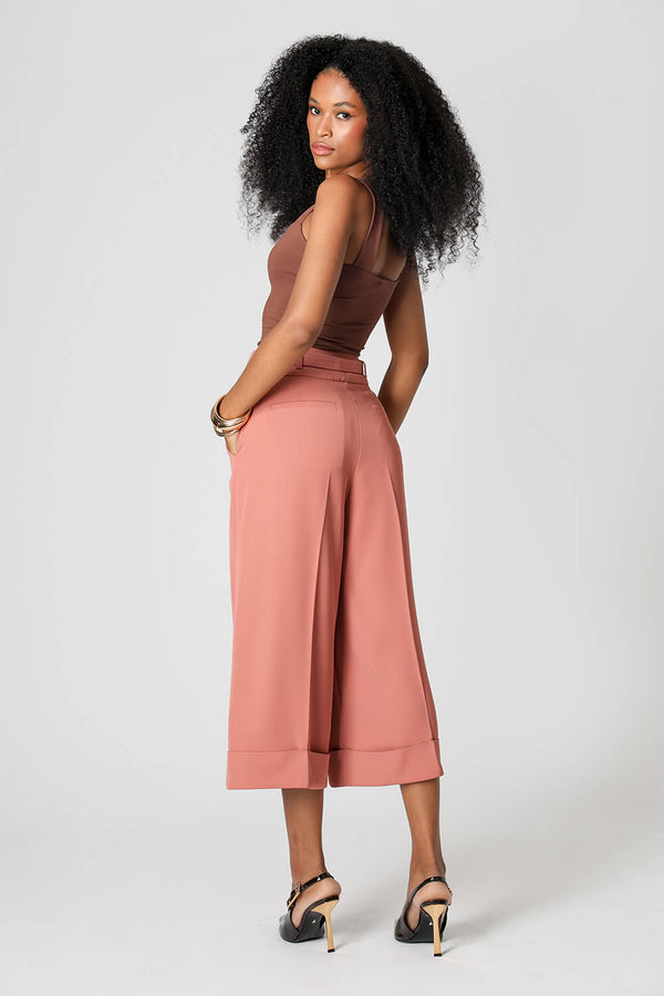 Blusa Cropped De Alça Larga