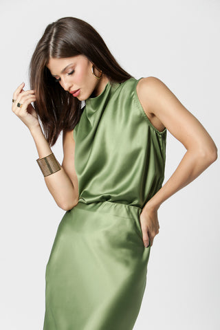 Blusa Cetim Com Gola Degagê - MUSGO CLARO